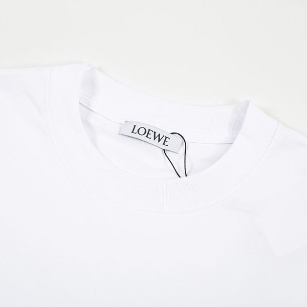 入手困難 ロエベ スーパーコピー ピラミッドアイ半袖Tシャツ loa74346